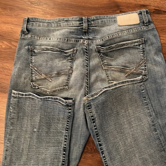 PRE LOVED SHARP BUCKLE BKE TYLER BLUE JEANS SIZE 38X30 NO STAINS OR WEAR ON HEM - Picture 4 of 7